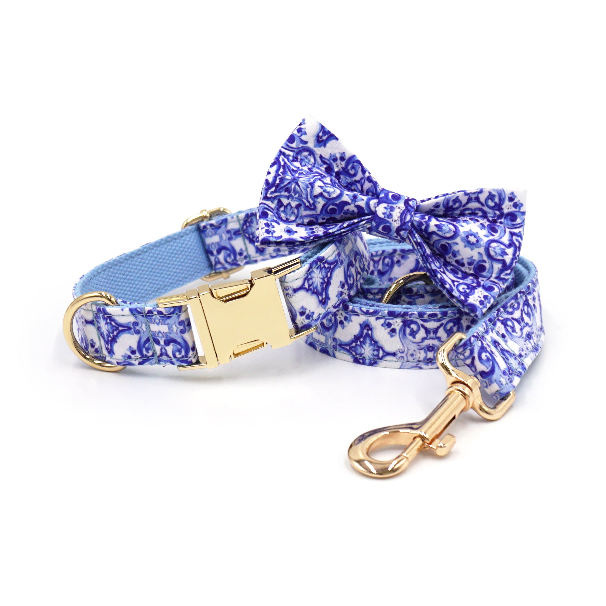 Blue Porcelain Set – Collar, Leash & Bowtie